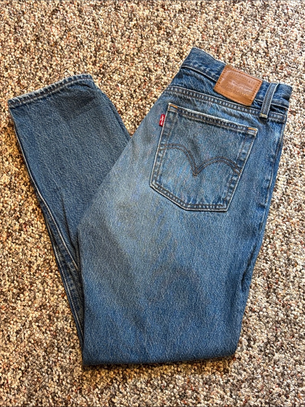 Levi's Women's Blue Ankle-Length Cropped Jeans